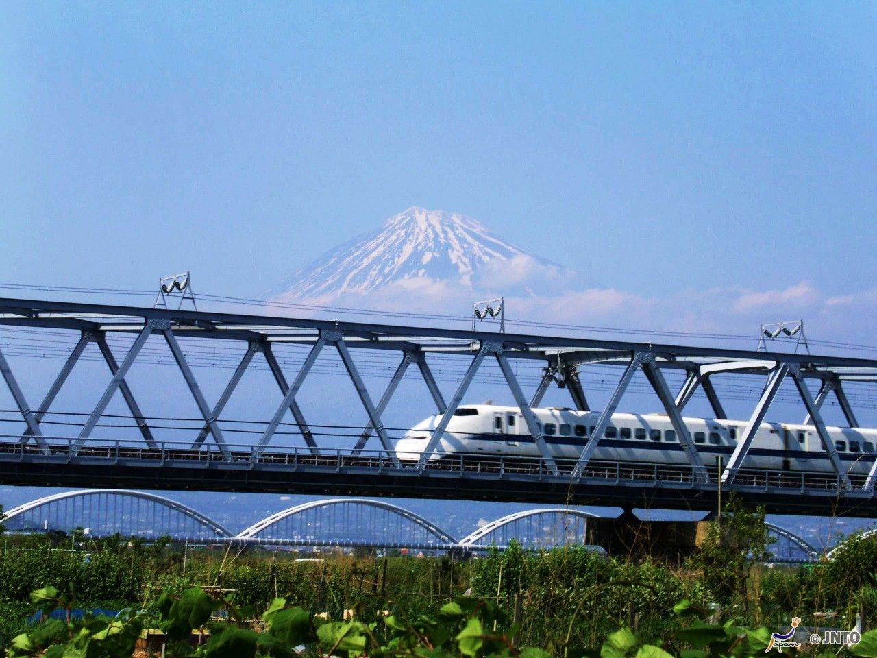 The World’s Fastest Earthquake-proof Bullet Train