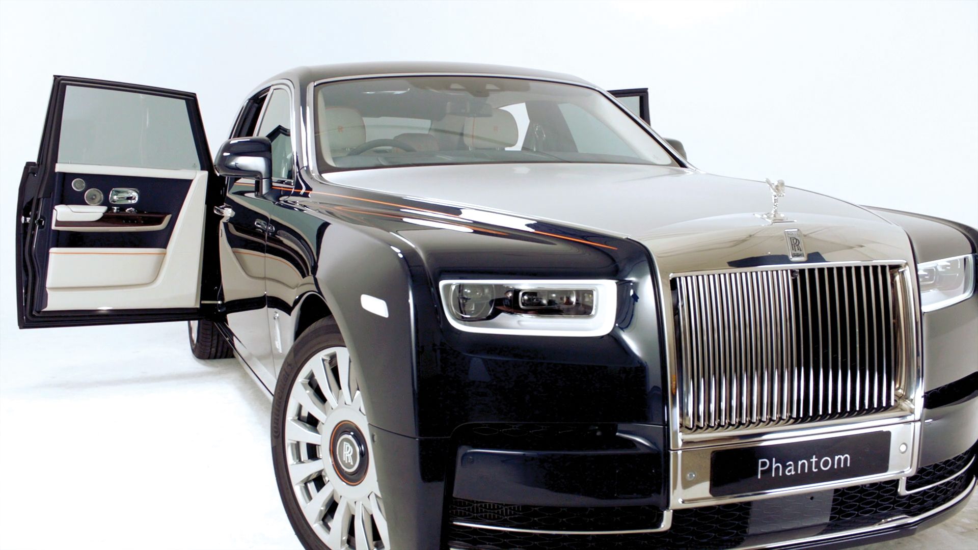 OUT OF THE SHADOWS OF GREATNESS 2020 ROLLS-ROYCE PHANTOM