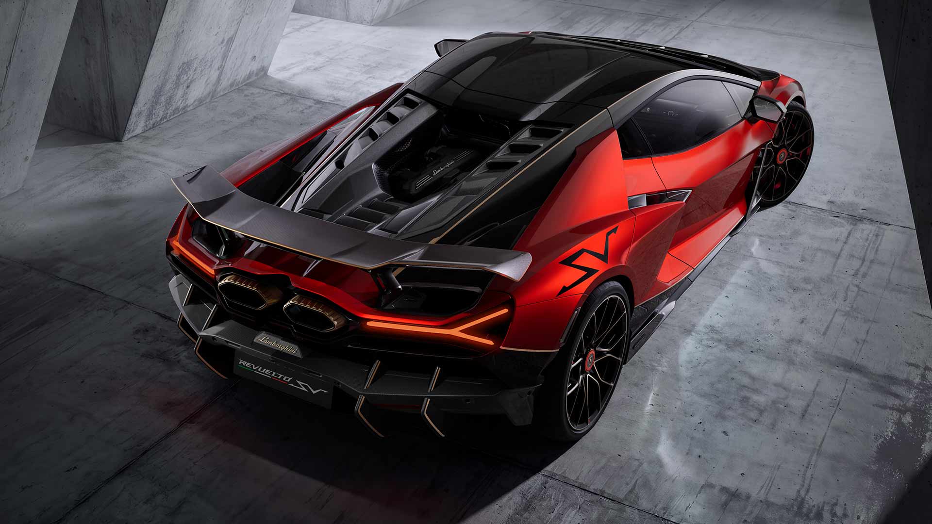 Lamborghini Revuelto SV is here to party